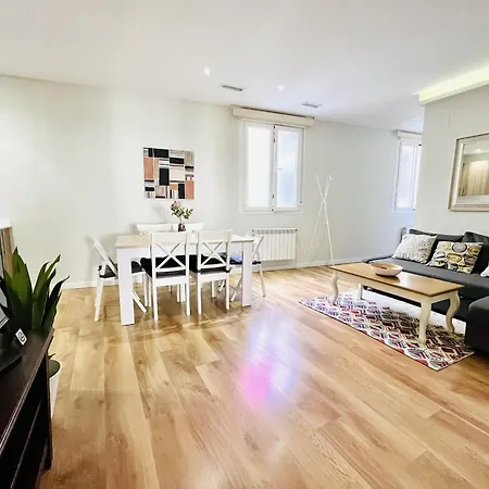 Dplace To Be - Luxury In Historic Center * Madrid