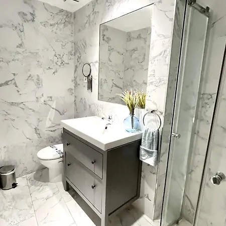 Dplace To Be - Exclusive In Historic Center Madrid