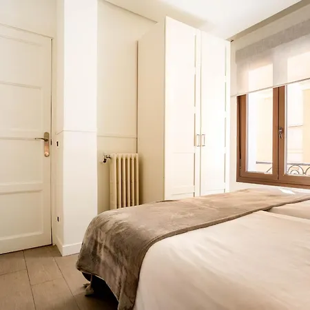 Mit House Madville En * Madrid