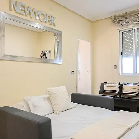 Apartment For Coqueto Temporal De Dos Emb154 Madrid