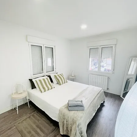 Apartment Dos Habs Urgel R3 *