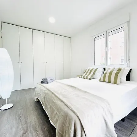 Dos Habs Urgel R3 Apartment Madrid