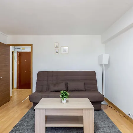 3 Habs Az10 Apartment *