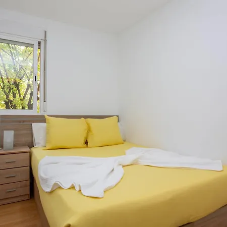 3 Habs Az10 Apartment *