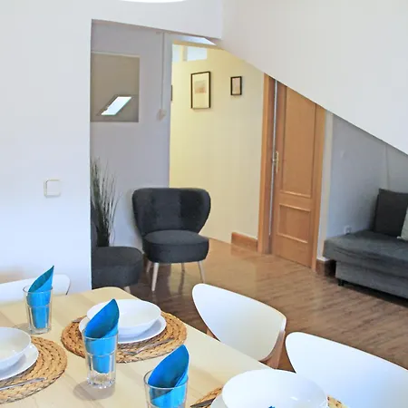 En - Sol Apartment *