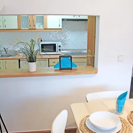 En - Sol Apartment *