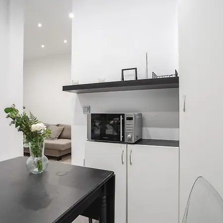 Apartment Cozy Apartment-1bedroom 1bath-chamberi *