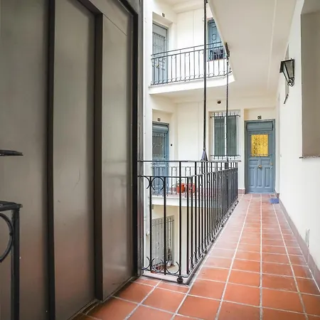 Cozy Apartment-1bedroom 1bath-chamberi