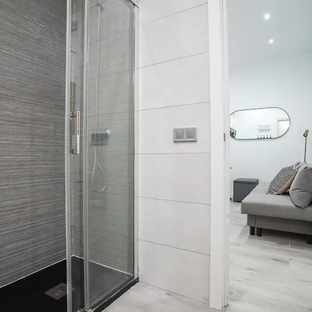 Cozy Apartment-1bedroom 1bath-chamberi *