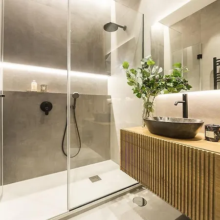 Apartamento 5bdr - Antes De Reservar What'app 0034-681-346-245 Para Reservar!