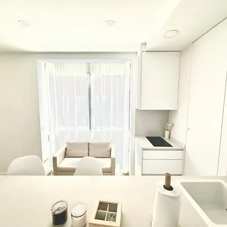 Andres Tamayo Av America Apartamento Madrid
