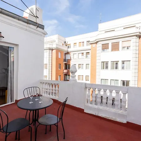 Apartment Montaber - La Paz Market Madrid