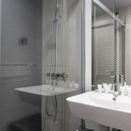Encanto Y Comfort En De Pilar De Zaragoza * Madrid