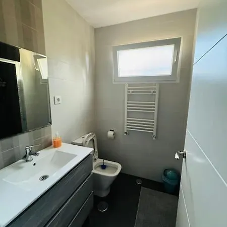 Amplio Y Comodo Apartamento En Ciudad Lineal * Madrid
