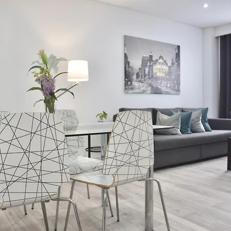 Quiet Apartment *