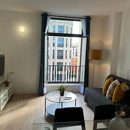 Quiet Apartment *