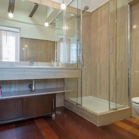 Precioso Apartamento En Plena Calle Fuencarral * Madrid