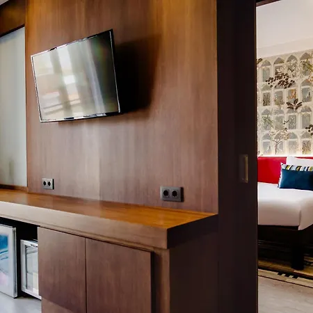 Hotell One Madrid-plaza De Espana 4*