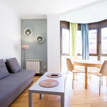 Apartment Adelfas Madrid