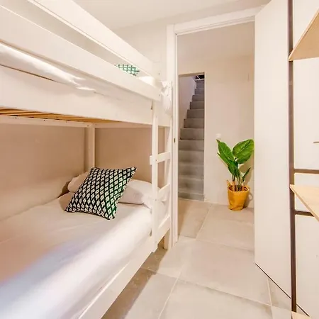 Cool Deluxe Interior Design A 2 Min De Gran Via * Madrid