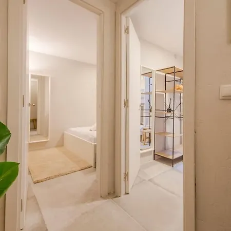 Apartment Cool Deluxe Interior Design A 2 Min De Gran Via Madrid