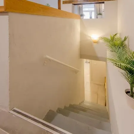 Cool Deluxe Interior Design A 2 Min De Gran Via *