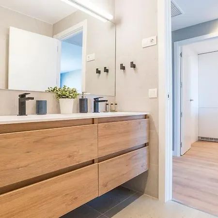 Lujo Con Vistas Skyline 1gb Wifi Apartment *