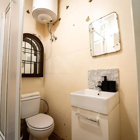 Apartment Centrico Estudio En Plaza De Espana By Bebalmy Madrid