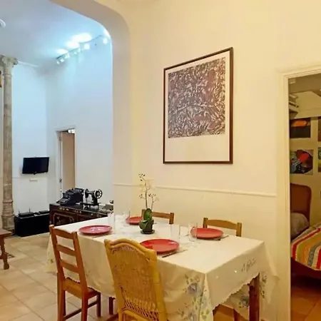 Acogedor Piso A 5min Del Prado *