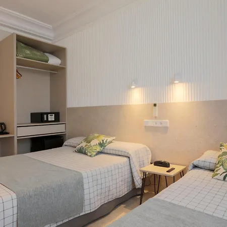 Guest house Castilla Ii Puerta Del Sol 2*