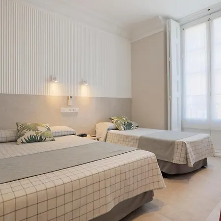 Castilla Ii Puerta Del Sol Guest house 2*