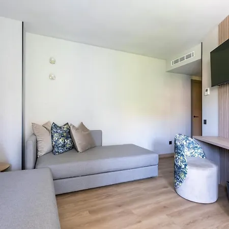 Rafaelhoteles Piramides