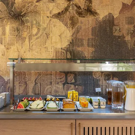 Rafaelhoteles Piramides Hotell 3*