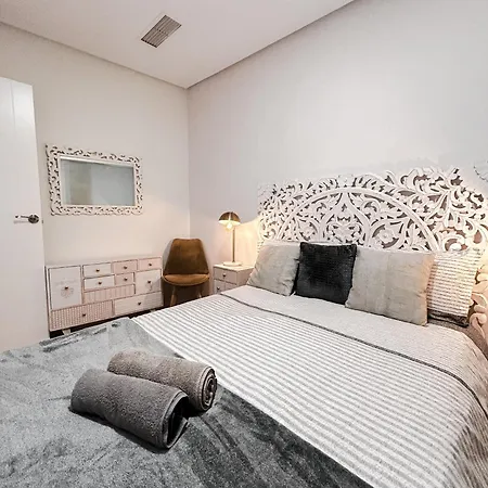 Impresionante Triplex En Canaleja, Sol Apartment