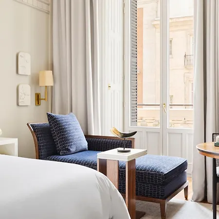 Four Seasons Szálloda 5*