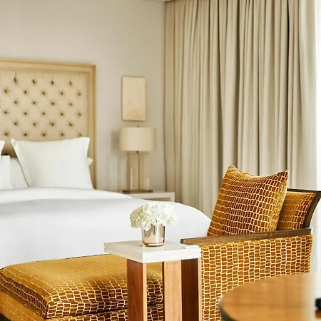 Szálloda Four Seasons 5*