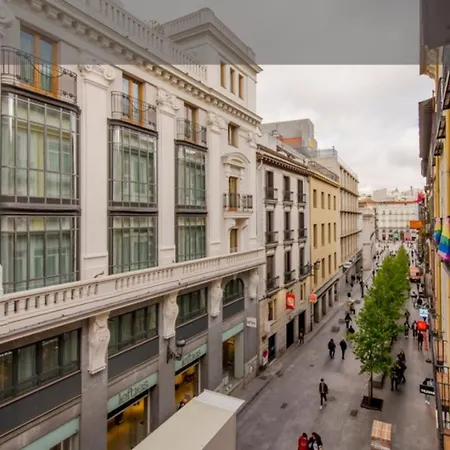 Fashion Design Loft En Calle Carretas-sol 4pax Appartamento