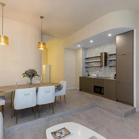 Queens Chamberi I - Alquiler Corta Duracion Apartment Madrid