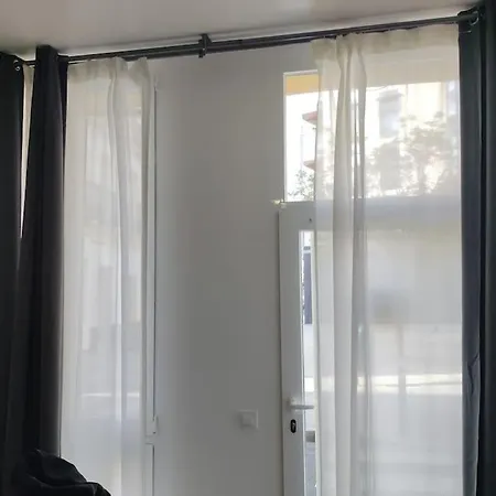 Entero Junto A Cuatro Caminos Con Licencia Del Ayto De Apartment Madrid