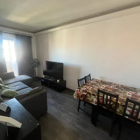 Arroyo House Ls * Madrid