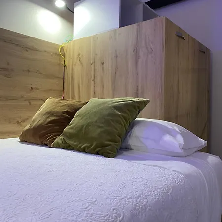 Centrico. Atocha-lavapies. Nuevo. 100% Equipado. Apartment *