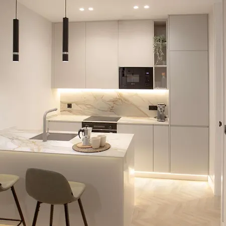 Apartment Plaza Espana Vii Calle Isabel La Catolica 2br 2bh