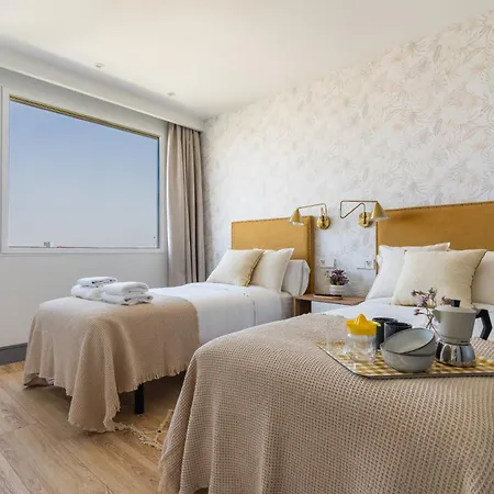 Modern And Bright-2bedrooms 1bathroom-colon Apartment