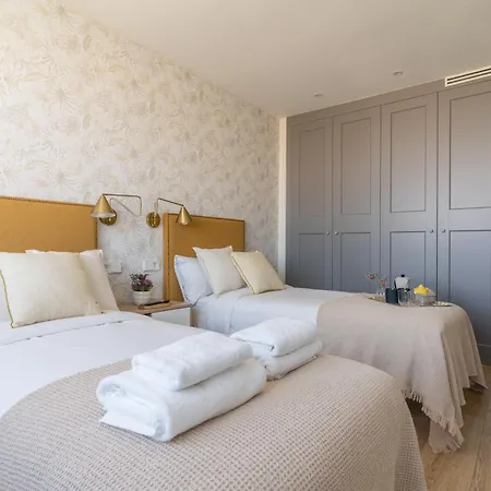 Modern And Bright-2bedrooms 1bathroom-colon *