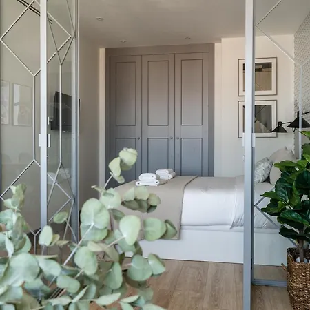 Modern And Bright-2bedrooms 1bathroom-colon