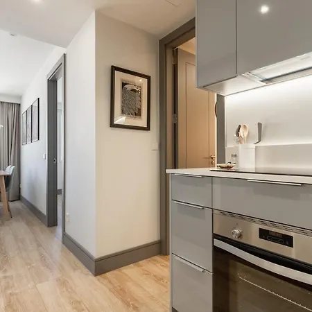 Apartment Modern And Bright-2bedrooms 1bathroom-colon