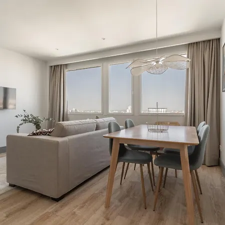 Modern And Bright-2bedrooms 1bathroom-colon Apartment Madrid