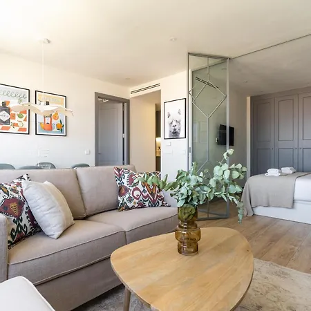 Apartment Modern And Bright-2bedrooms 1bathroom-colon