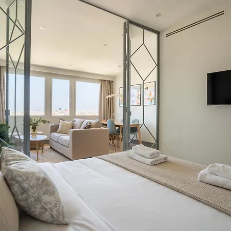 Modern And Bright-2bedrooms 1bathroom-colon Apartment *