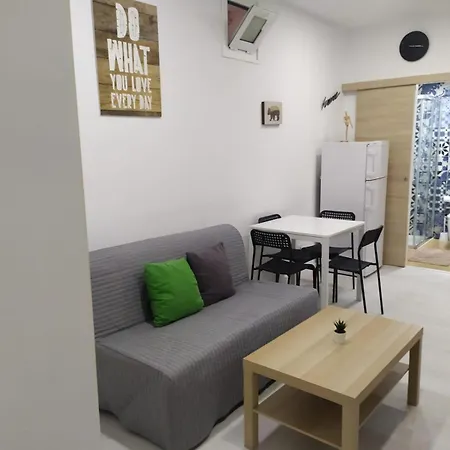 Apartment Piso Nuevo Lavapies, Wifi, Smart Tv *